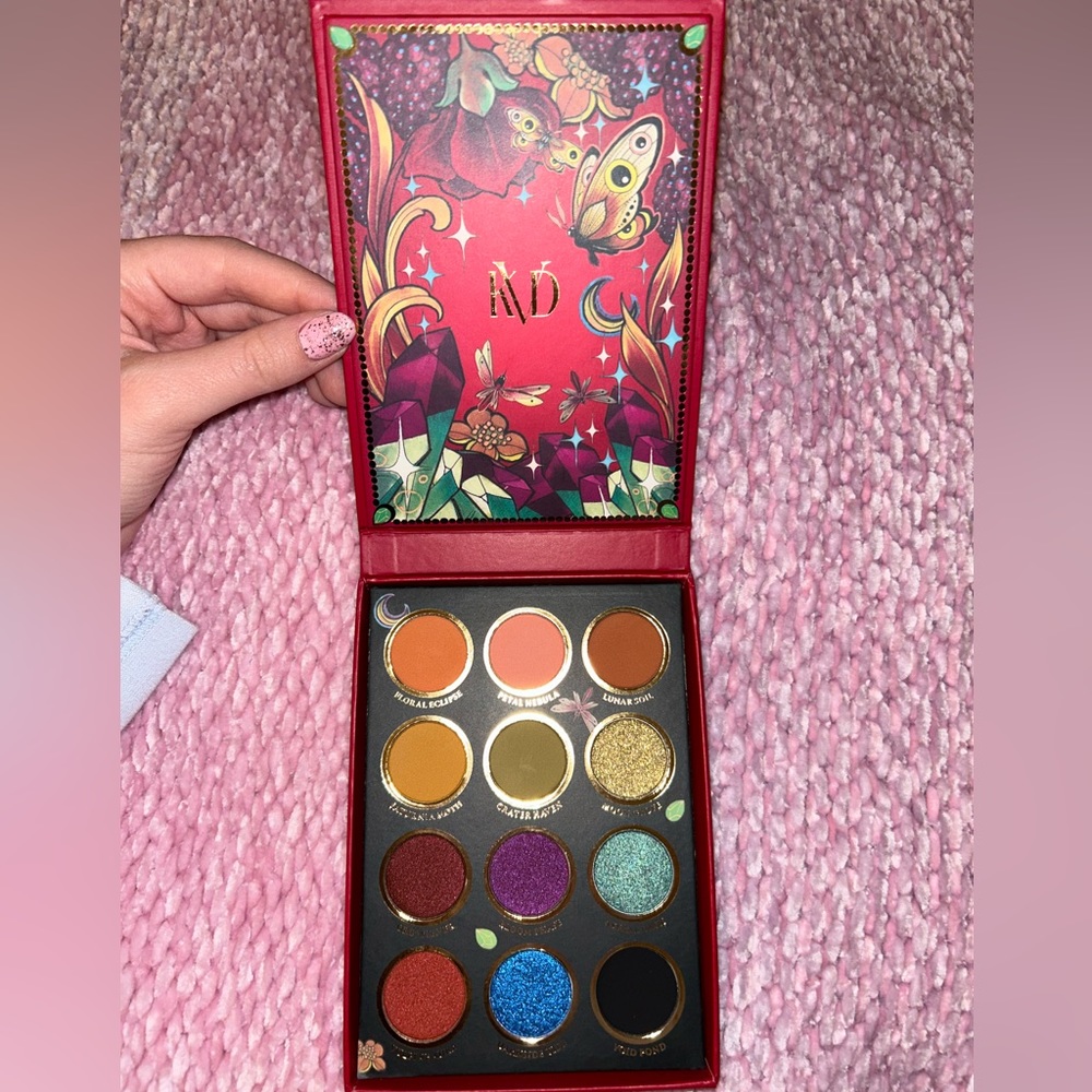 kvd moongarden eyeshadow palette